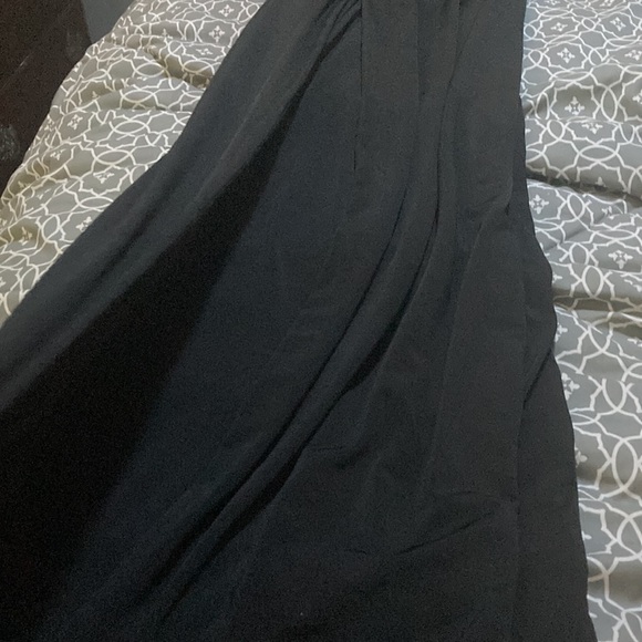 Fashion Nova maxi dress🖤 - Picture 9 of 10